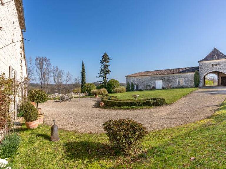 Manoir de 10 pièces principales — photo 1