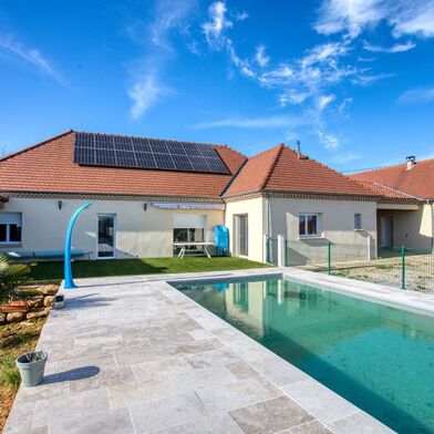 Maison 5 pièces 369600 €