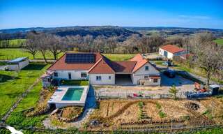 Maison 5 Pièces 160 m² à vendre à Mayrinhac-Lentour (46500)