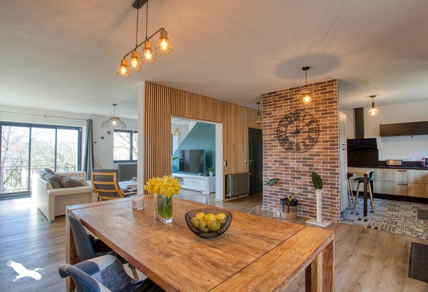 Contemporaine de 6 pièces principales — photo 1