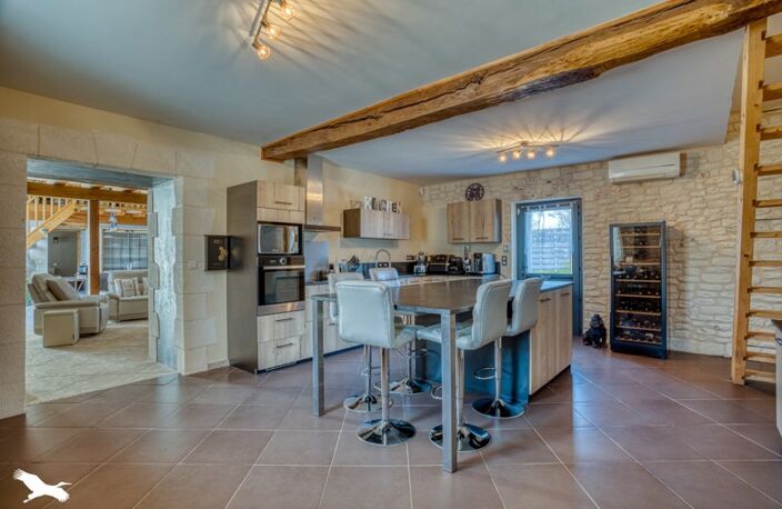 Maison en pierre de 5 pièces principales — photo 3