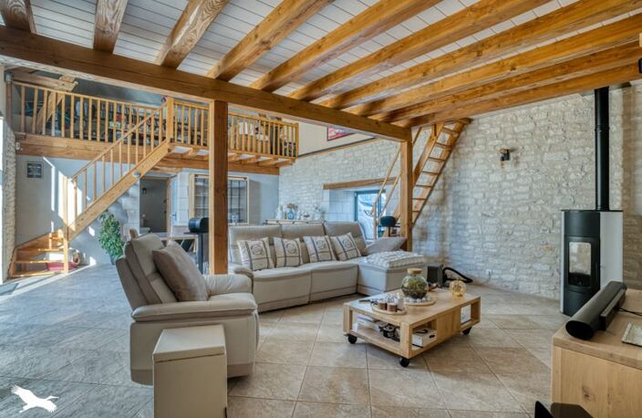Maison en pierre de 5 pièces principales — photo 4