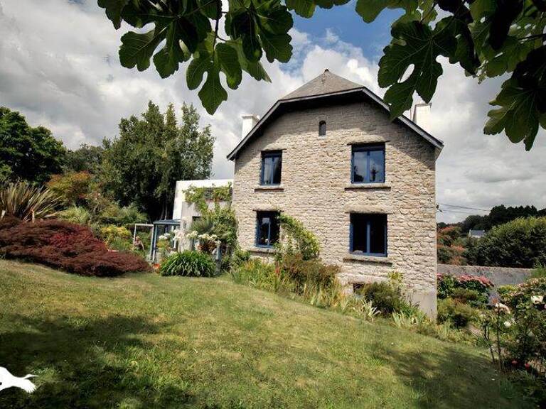 Maison en pierre de 5 pièces principales — photo 1