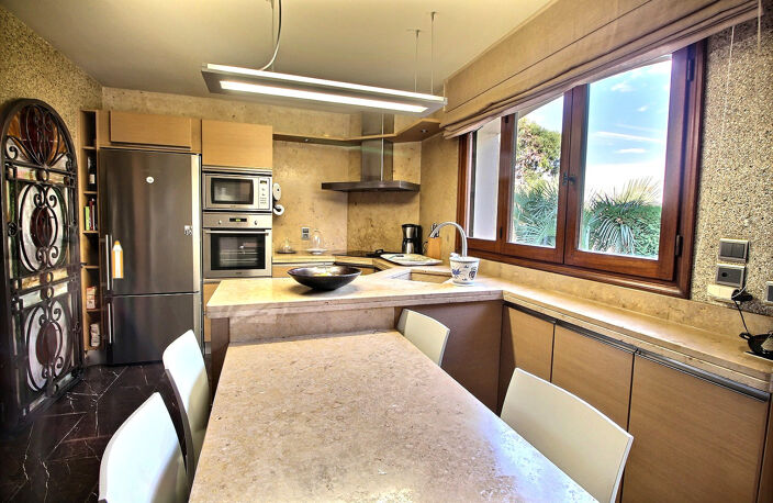 ACHAT - ST CYPRIEN  - VILLA 3 FACES - PISCINE ET GARAGE — photo 4