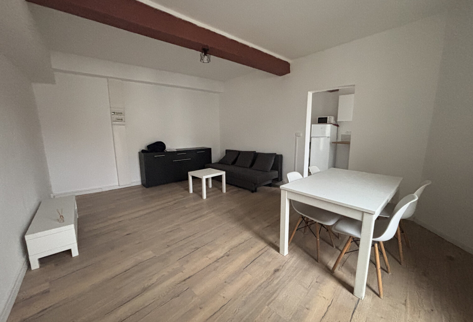 APPARTEMENT MEUBLÉ PLAIN-PIED - 2 PIECES PROCHE CENTRE — photo 1