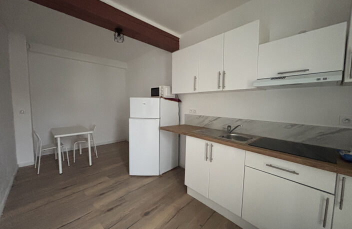 APPARTEMENT MEUBLÉ PLAIN-PIED - 2 PIECES PROCHE CENTRE — photo 2