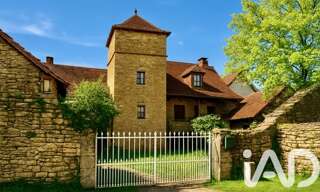 Maison 6 Pièces 196 m² à vendre à La Vineuse sur Fregande (71250)