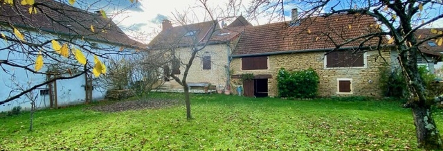 Maison 6 Pièces 196 m² à vendre à La Vineuse sur Fregande (71250)