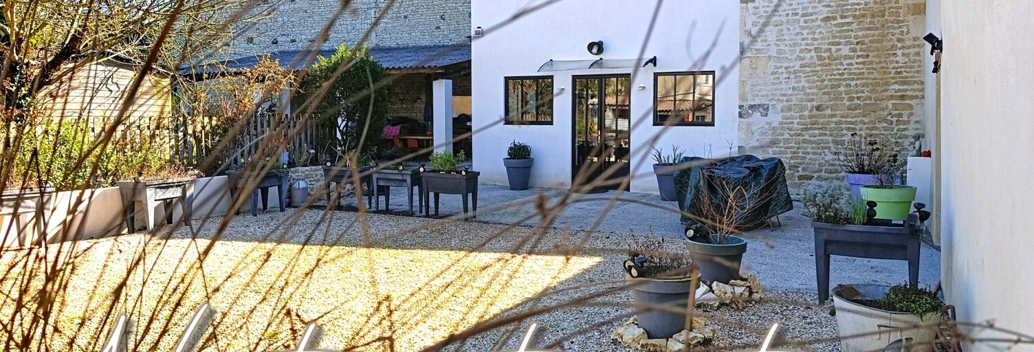 Maison 8 Pièces 362 m² à vendre à Marsais (17700)