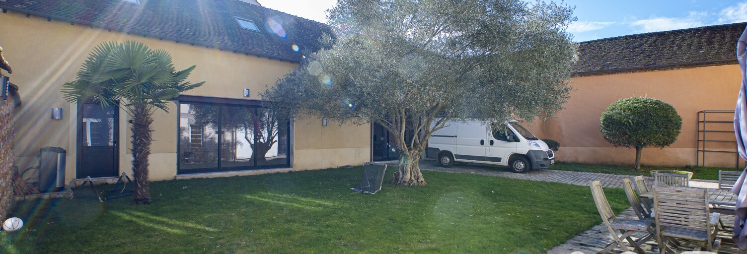 Maison 8 Pièces 311 m² à vendre à Auneau-Bleury-Saint-Symphorien (28700)