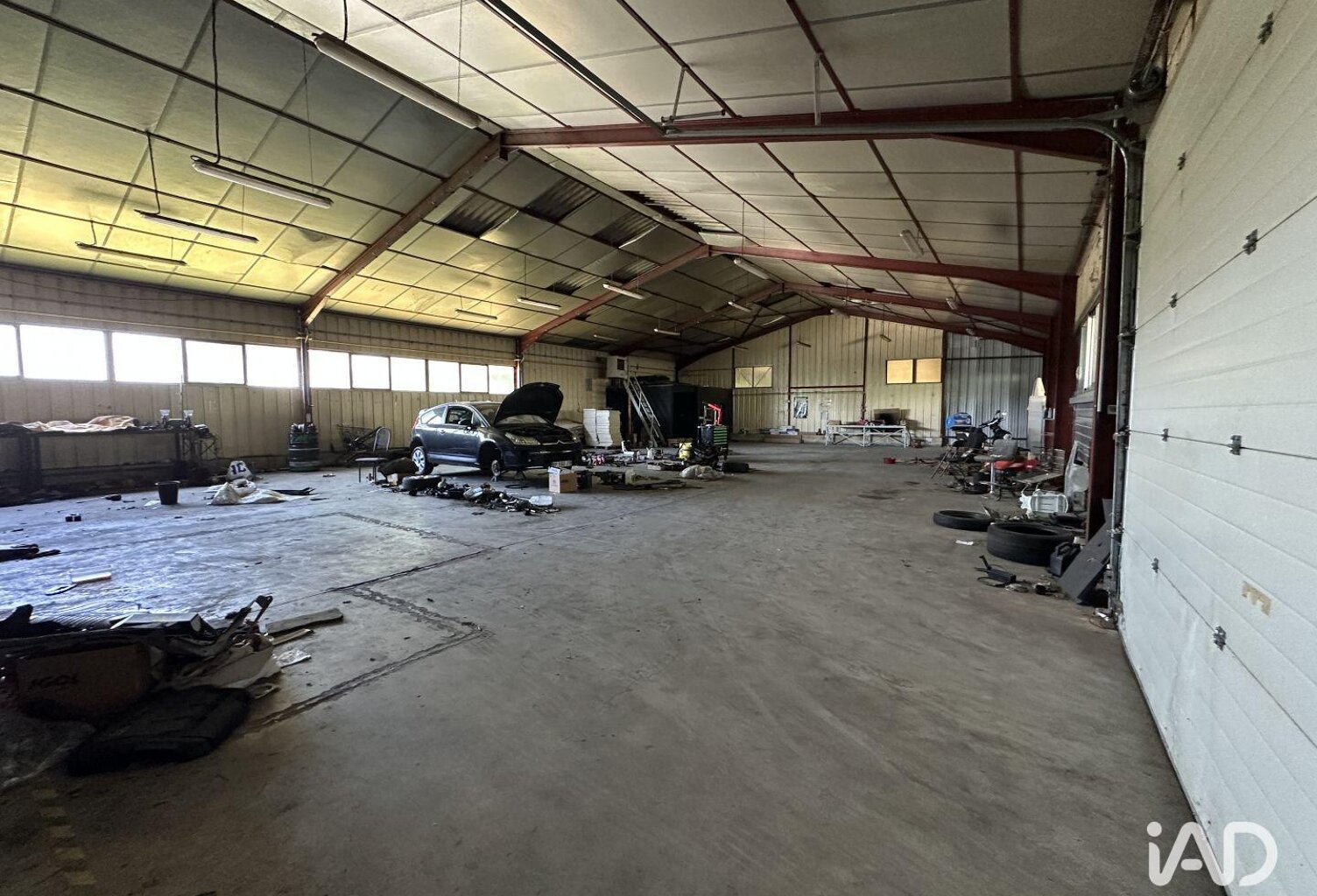Location Local d'activités 360 m&sup2; — photo 1