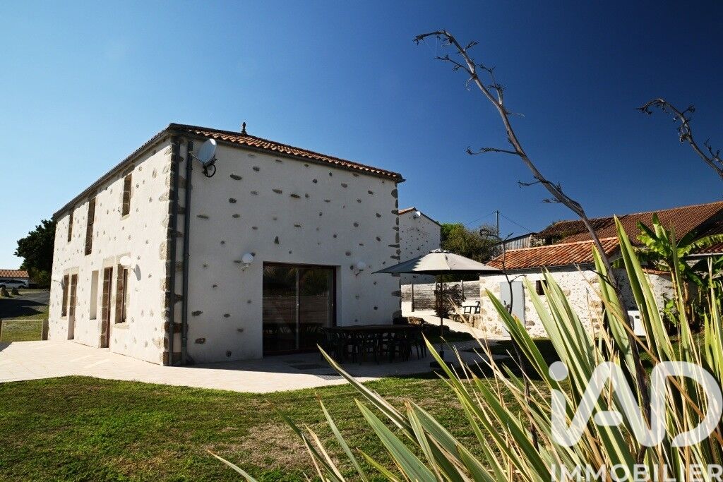 Le-Poire-Sur-Vie - 126m² - 6p. - 3ch.