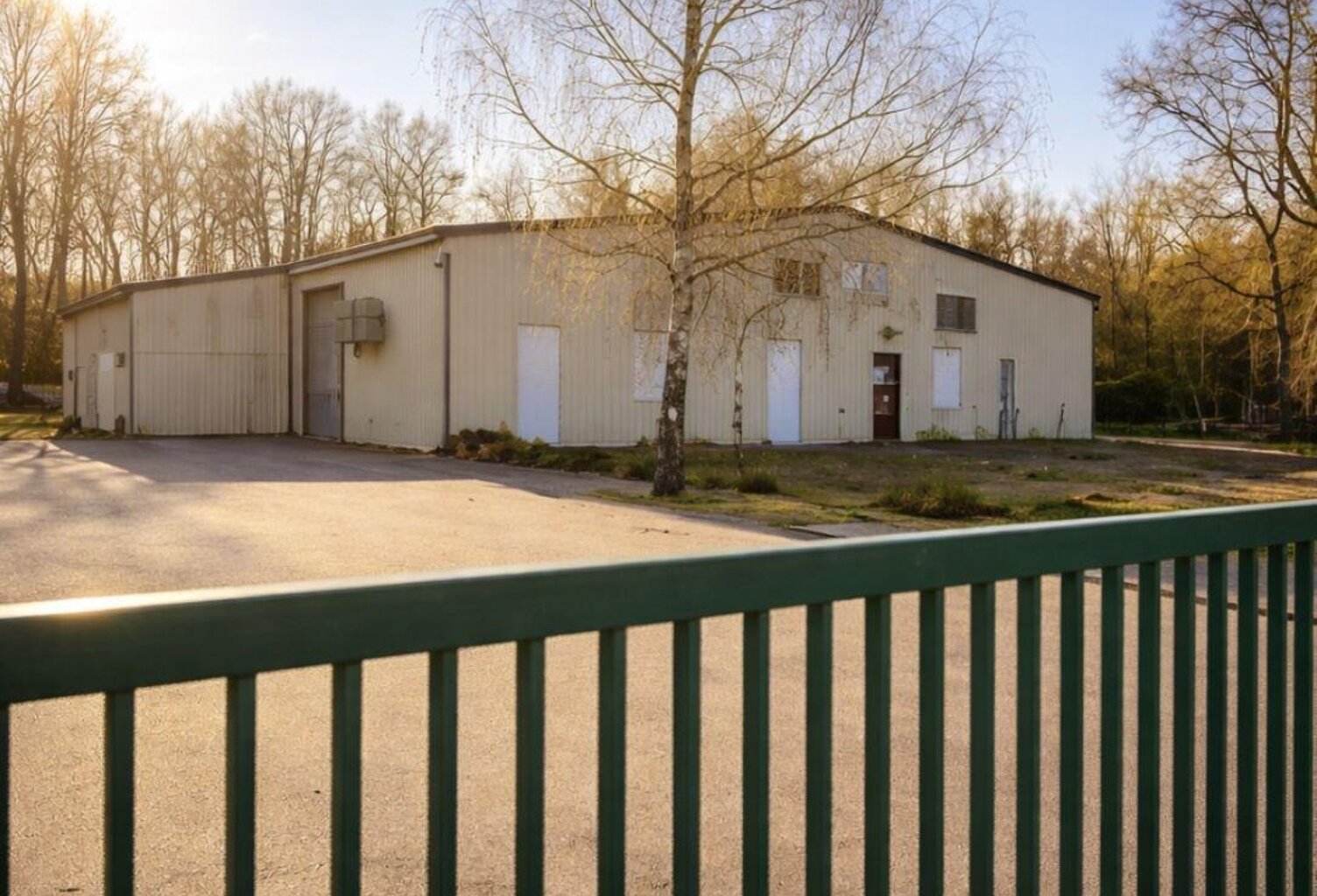 Vente Local d'activités 4 570 m&sup2; — photo 1
