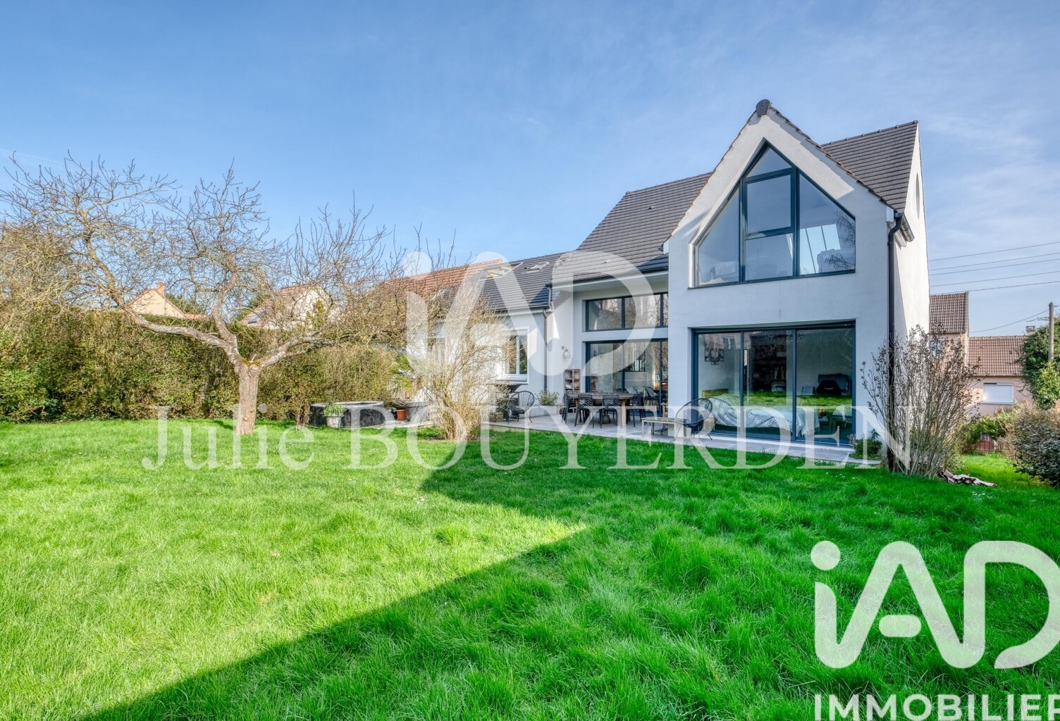 Vente Maison/villa 8 pièces — photo 1
