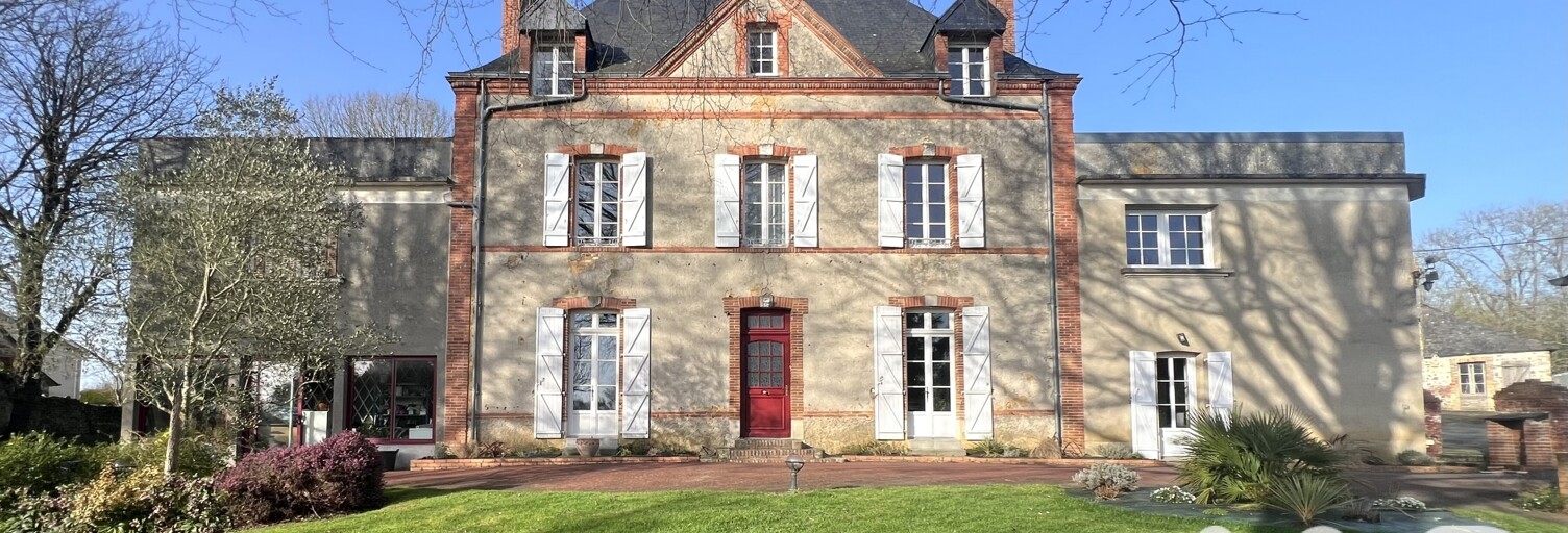 Maison 9 Pièces 263 m² à vendre à Évron (53600)