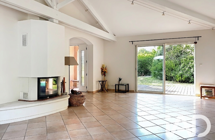 Vente Maison traditionnelle 7 pièces — photo 2
