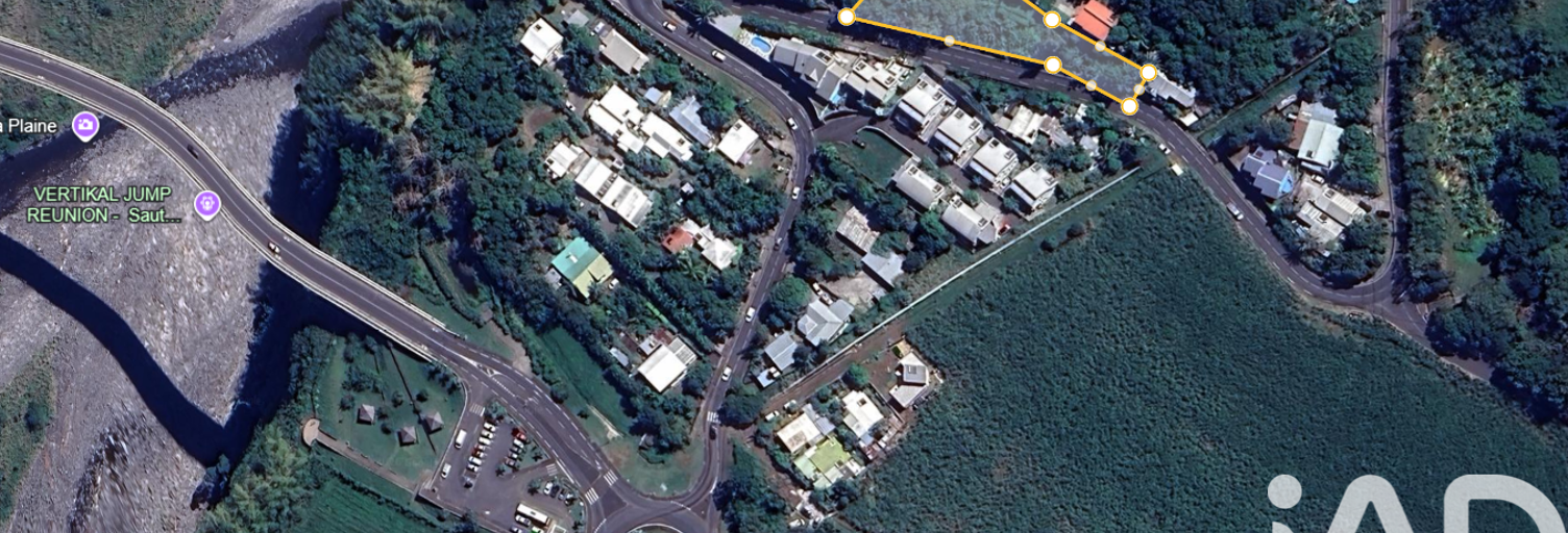 Terrain  1618 m² à vendre à Saint-Pierre (97432)