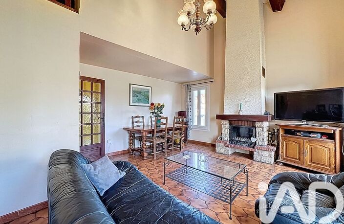 Vente Maison/villa 7 pièces — photo 2