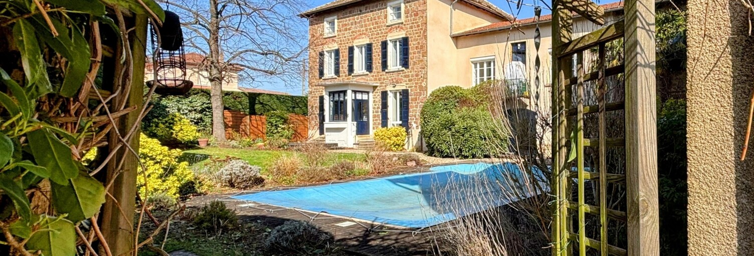 Maison 12 Pièces 451 m² à vendre à Saint-Étienne-des-Oullières (69460)