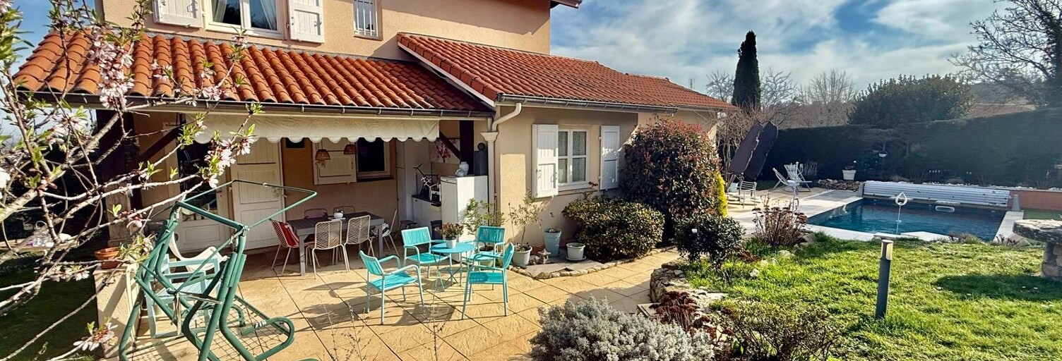 Maison 8 Pièces 172 m² à vendre à Écotay-l'Olme (42600)