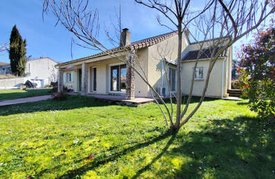 MAISON FONTAINE LE COMTE — photo du bien
