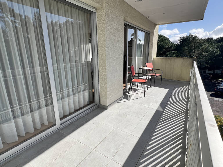 ROYAN - QUARTIER DU PARC - BEL APPARTEMENT T4 - 2 TERRASSES - GARAGE - PARKING - CAVE — photo 1