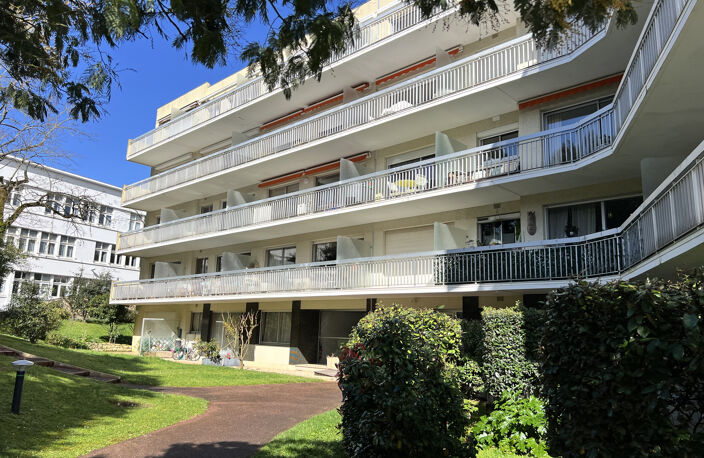 ROYAN - QUARTIER DU PARC - BEL APPARTEMENT T4 - 2 TERRASSES - GARAGE - PARKING - CAVE — photo 2