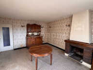 COSNE SUR LOIRE , maison ancienne d'env. 85 m² , deux chambres, terrain de 430 m², garage de 95 m² — photo 4