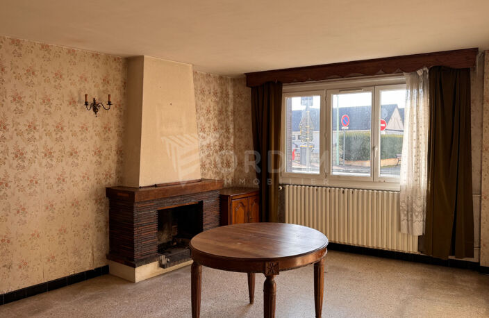 COSNE SUR LOIRE, maison ancienne d'env. 85 m² avec deux chambres, terrain de 410 m² — photo 4
