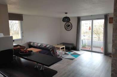 Appartement 3 pièces 1085 €