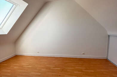 Maison 5 pièces 1090 €