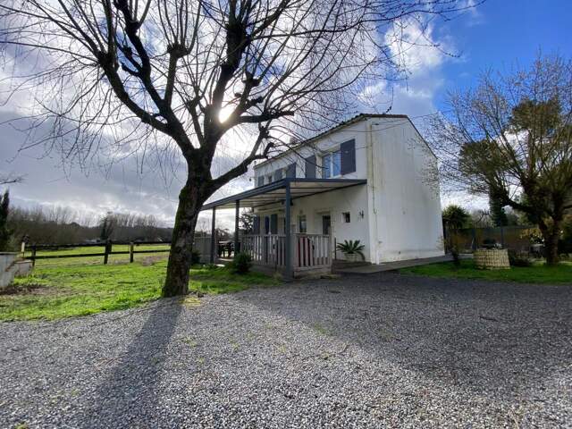 Maison de 118 m² sur 13 398 m² de terrain — photo du bien