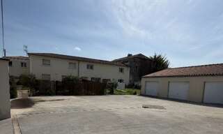 Maison 15 Pièces 305 m² à vendre à La Couronne (16400)