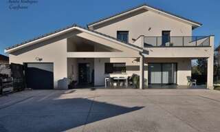 Maison 7 Pièces 194 m² à vendre à Bâgé-le-Châtel (01380)