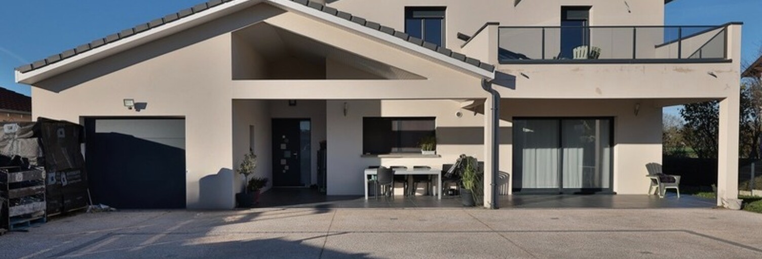 Maison 7 Pièces 194 m² à vendre à Bâgé-le-Châtel (01380)