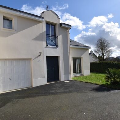 Maison 6 pièces 1645 €