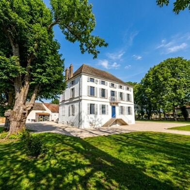 Maison 10 pièces 1079000 €