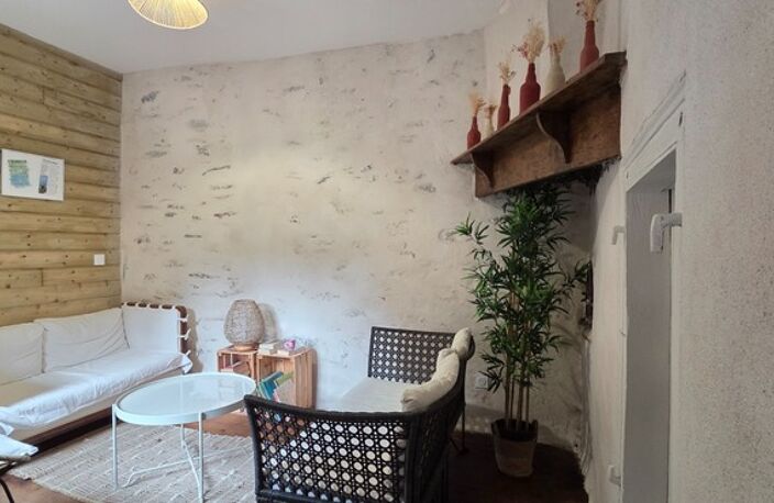 Exclusivité : Appartement atypique T3, 110m², rénovation de qualité, LARUNS (64) — photo 2