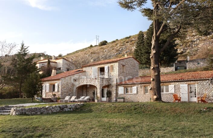 Propriete à vendre 6 pièces GOURDON (06), vue mer, jardin de 6000 m², garage — photo 4