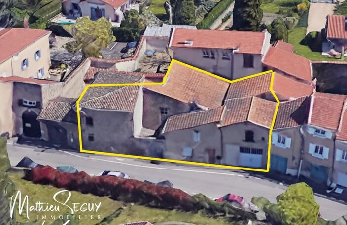 MILLERY – UN LIEU DE VIE UNIQUE À IMAGINER: Maisonnette avec dépendances à potentiel, 25m² d’extérieur / sur une parcelle bâtie de 290m² — photo 2