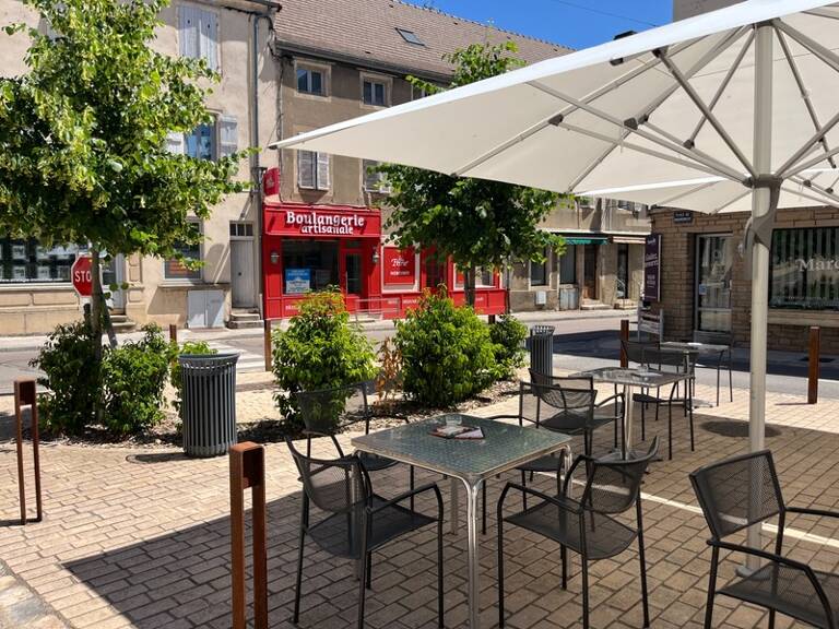 Local tous commerces avec possibilité d’acquérir les murs à MERCUREY (71) — photo 1