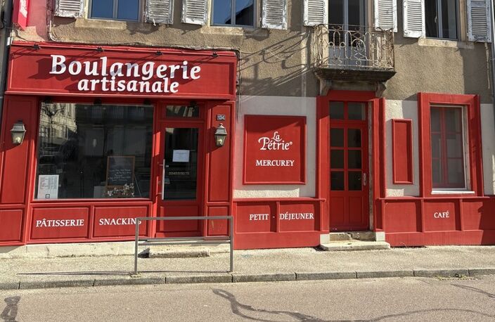 Local tous commerces avec possibilité d’acquérir les murs à MERCUREY (71) — photo 2