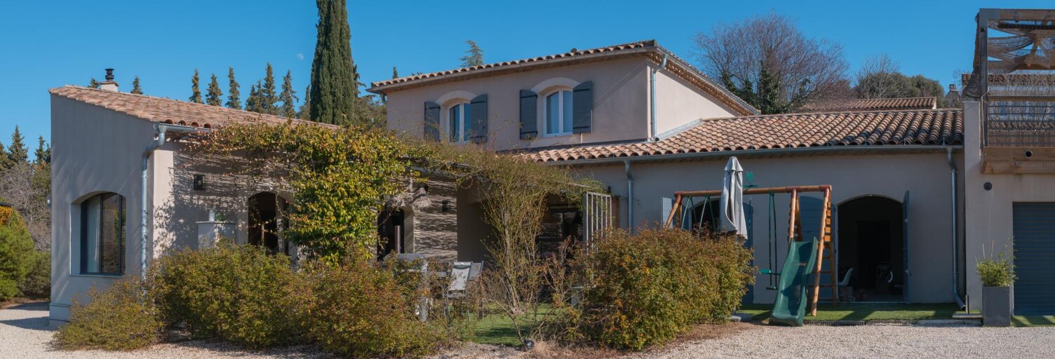 Maison 5 Pièces 460 m² à vendre à Grambois (84240)