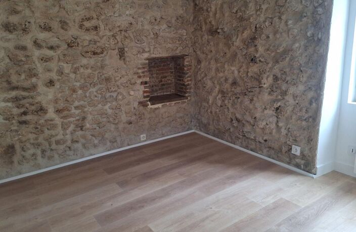 Appartement de charme Type  T2 RENOVE en RDC — photo 2