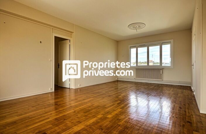 Appartement  T5/6 d'env. 106 m2 en dernier étage  avec 3/4 ch. et cave dans secteur prisé sur PERIGUEUX (24000) — photo 4