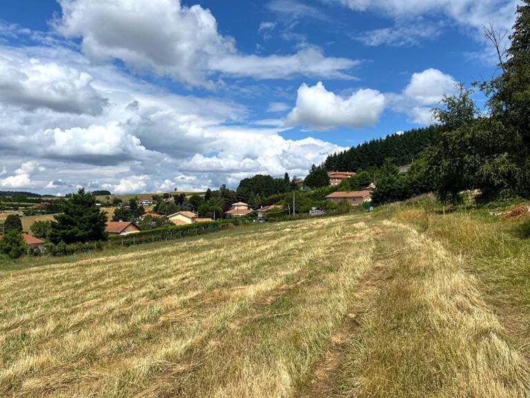Terrain viabilisé avec vue de 830 m² — photo 1