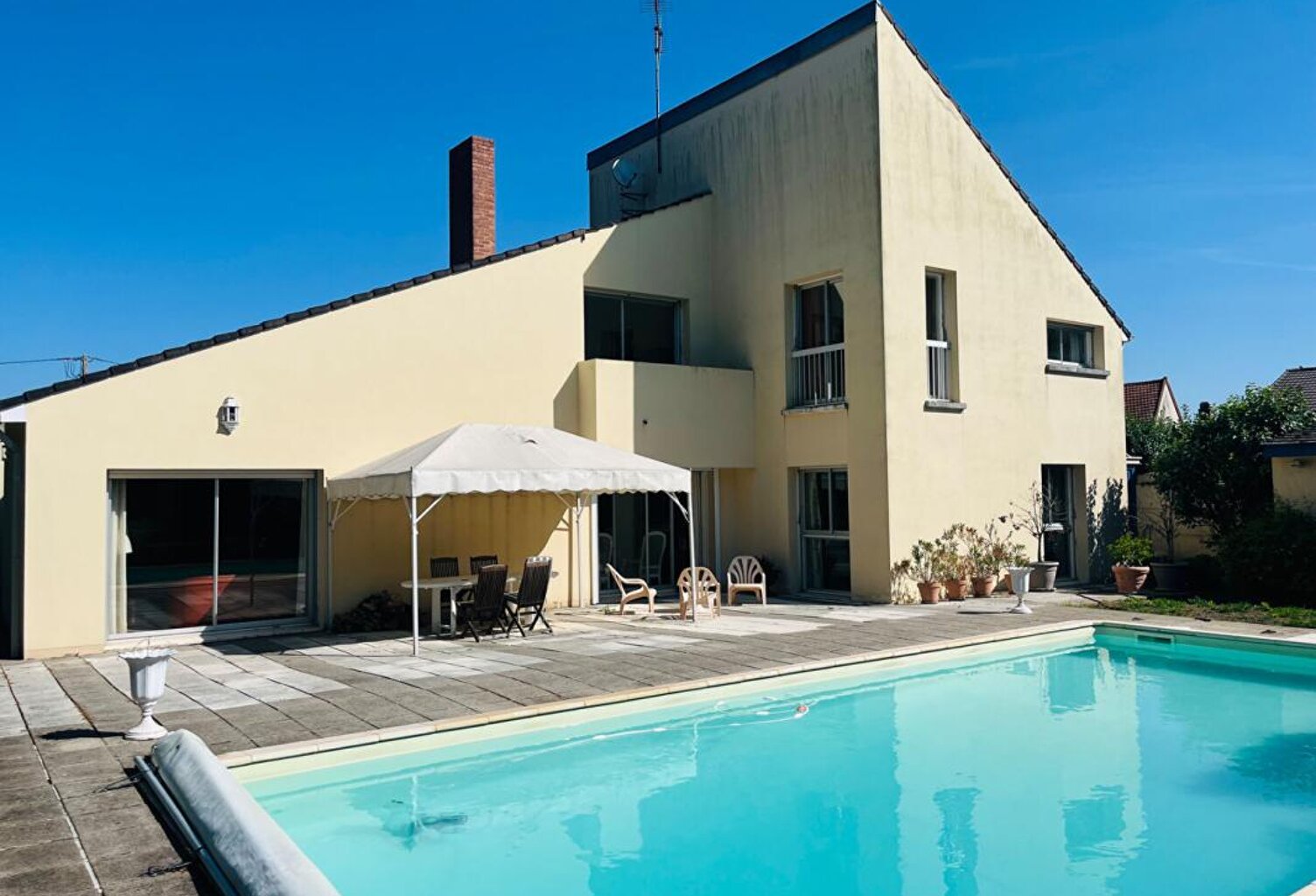 Maison d'architecte 11 pièces, 359 m2 sur parc de 7609 m2 — photo 1