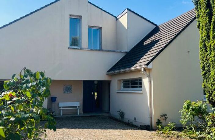 Maison d'architecte 11 pièces, 359 m2 sur parc de 7609 m2 — photo 2