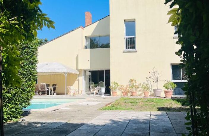 Maison d'architecte 11 pièces, 359 m2 sur parc de 7609 m2 — photo 4