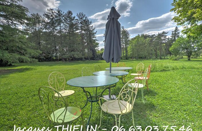 SPACIEUSE PROPRIÉTÉ SUR PARC D'UN HECTARE !!! — photo 2